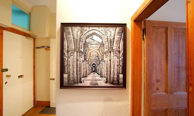 Old Town Apartment | JOIVY Gorgeous Two Bedroom Apartment With Castle Views