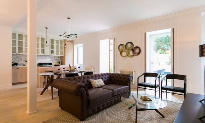 Santo Antonio House | JOIVY Stunning 2BR Apt w/garden, by the Avenida subway & Botanical Garden