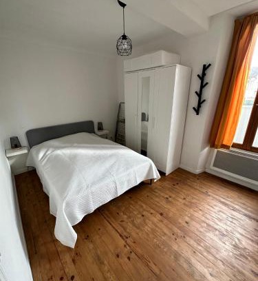 Bagneres-de-Bigorre Apartment | Joli appartement proche centre ville, thermes, Aquensis