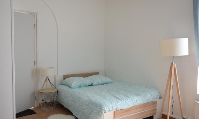 Milly-la-Foret Apartment | Joli Studio Plein Centre de Milly la Forêt