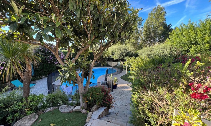 Cavalaire-sur-Mer Apartment | Joli T2 rez de Jardin, Terrasse, Piscine, Impasse Calme, 300m MER