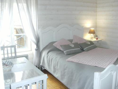 Basse-Normandie Bed & Breakfast | jolie chambre dans ancien corps de ferme