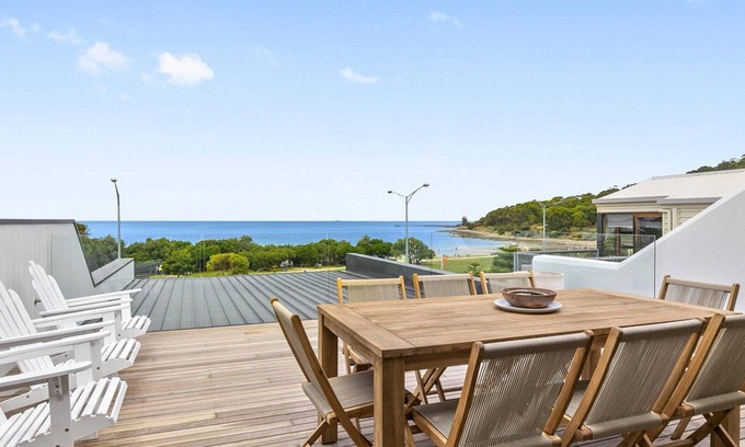 Lorne Apartment | Joy Apartment 4 - Brand New Beachfront Apartment, Views, Linen, WIFI and More