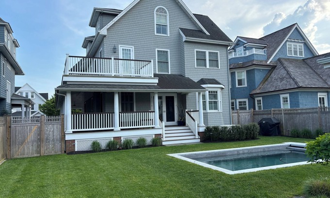 Avon by the Sea House | July 4 at the Jersey Shore! 5+ BR house 1 block from beach/private pool in Avon