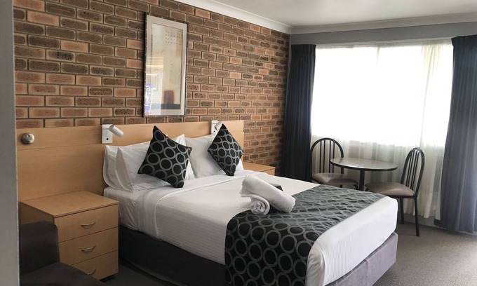 Tenterfield Hotel | Jumbuck Motor Inn