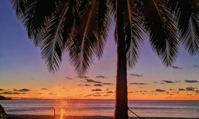 Drake Bay House | Jungle cabin with sea view & kitchen, 1' to beach