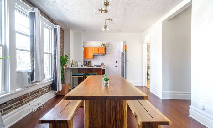 Short North Resort | Jungle House Boutique Suites – Short North & Convention Center