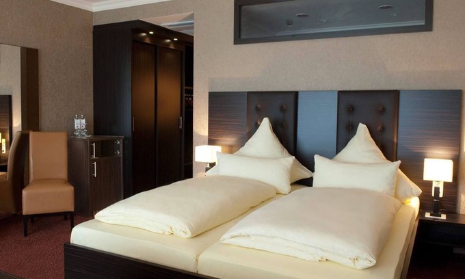 Loef House | Junior Suite-Standard Rate BI 2P - Moselstern Parkhotel Krähennest