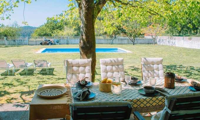 Sopo Villa | Just Like Home Casa Cimo de Vila