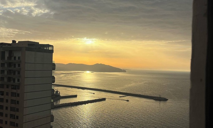 Hai Seddikia Apartment | Just like home in Oran, with an exceptional sea view to boot!