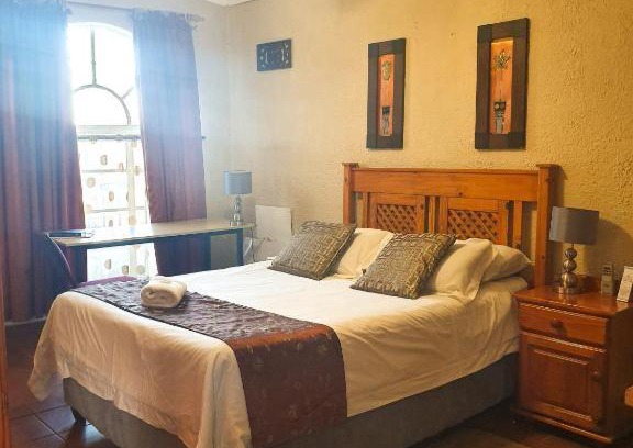 Potchefstroom House | Just Tiffany Guest House & Conference Facility