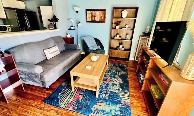 Auburn Condo | Just What You Need: Across from Vet School - Full Kitchen, Queen Bed, Pools