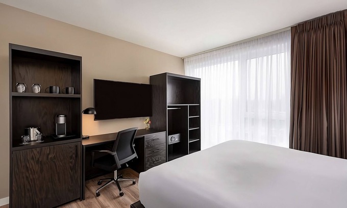 Central Area Hotel | Just What You Were Looking For! Parking Onsite, Pet-Friendly Property!