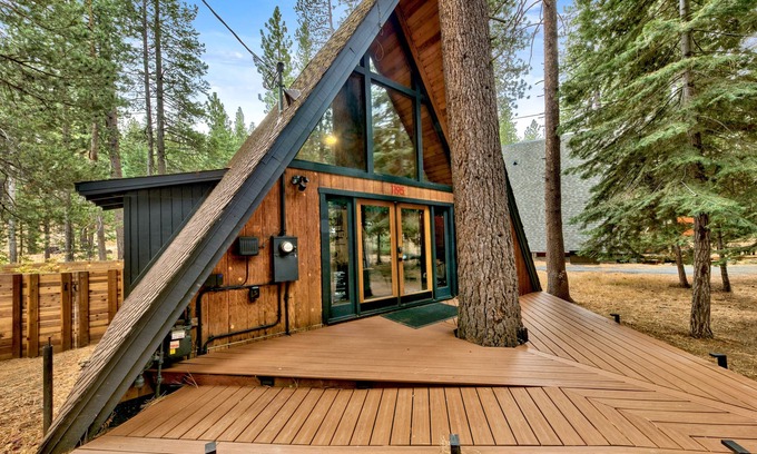 Pioneer Trail Ski Chalet | Külhaus Cabin - Romantic A-frame Adventure, BBQ