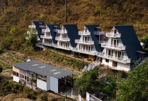 Nainital Hotel | Kainchi Retreat near Kainchi Dham
