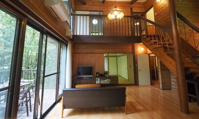 Nasu House | Kamiina Life A cottage surrounded by green forest - Kamiina Life / Nasu-gun Tochigi