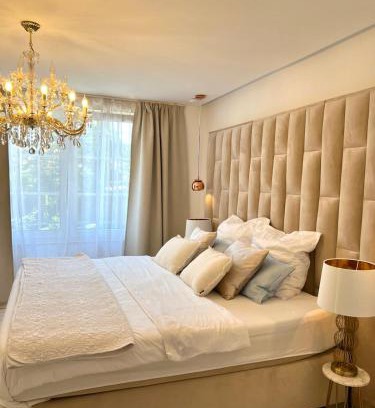 Remscheid Apartment | Kamin und Fußbodenheizung, Luxrem Apartments best in Homeoffice