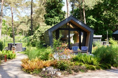 Oisterwijk House | KampinaStaete Diamond Suite met Hottub