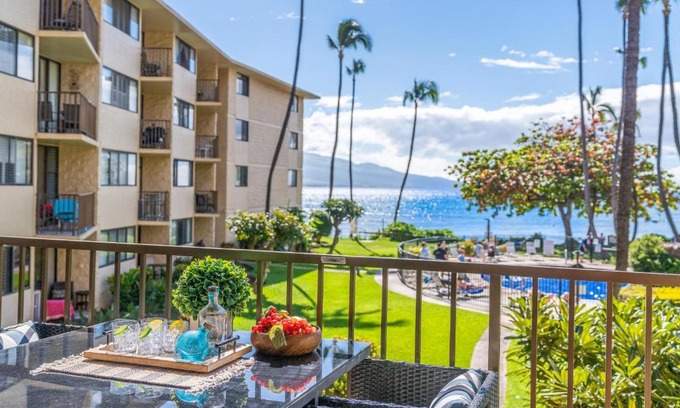 Maalaea House | Kanai A Nalu 211 · KAN 211 Remodeled OceanFront 2BD for Whale Wa