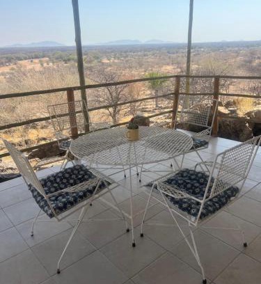 Omaruru Apartment | Karibu Self-Catering unit 2