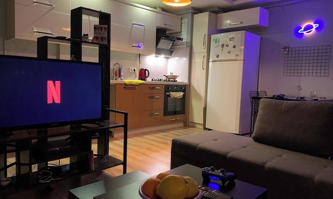 Karsiyaka Apartment | Karsiyaka central location, 10 minutes to public transport