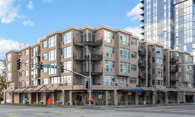 Northwest Bellevue Apartment | Kasa Bellevue Seattle