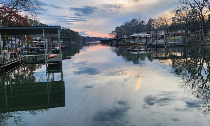 Mid America House | Katie's Waterfront Getaway nW/covered boat dock, gazebo and much more!n