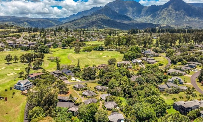 Princeville House | Kauai Princeville Oasis 2 bedroom Sleeps 4