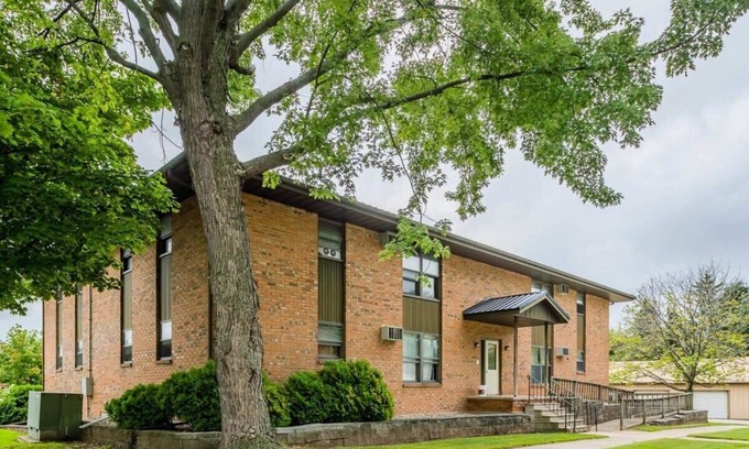 Kaukauna Apartment | Kaukauna Flats 7 Summ