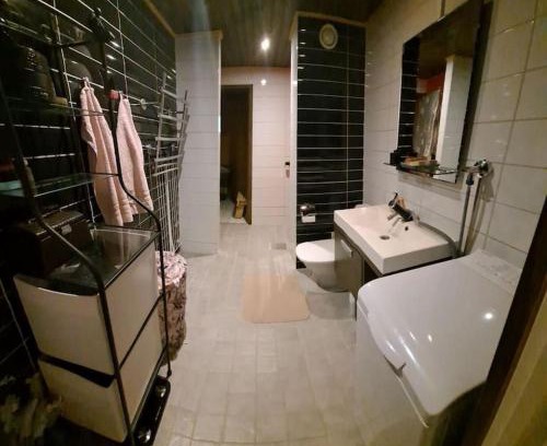 Hameenlinna Apartment | Kaunis kaksio lähellä rautatieasemaa