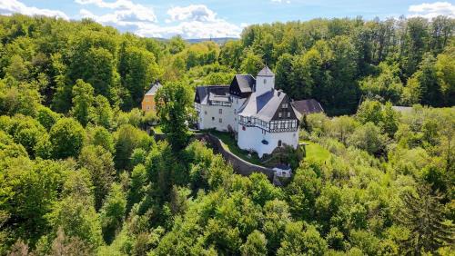 Lengefeld Bed & Breakfast | Kavaliershaus neben Schloss Rauenstein