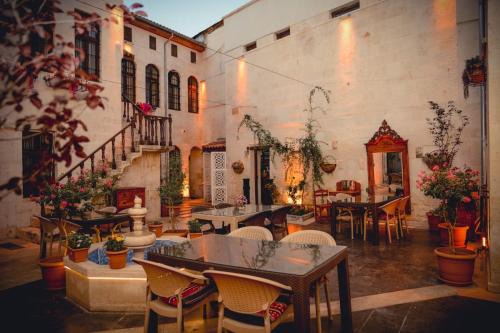 Sahinbey Hotel | Kayacık Konağı