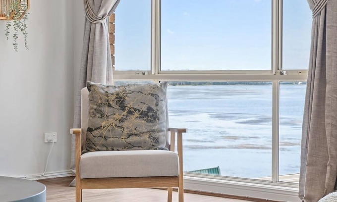 Charmhaven House | Kayak - Pool - Waterfront Paradise in Charmhaven