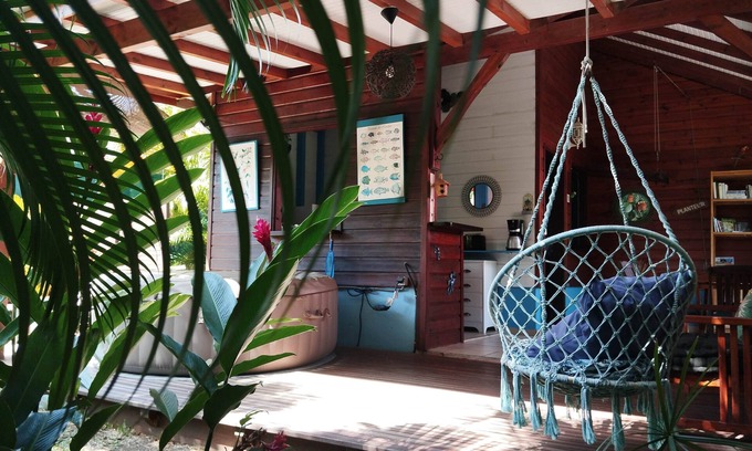 Pointe-Noire Cottage | Kaz Indigo: The Creole cocoon for up to 3 people!