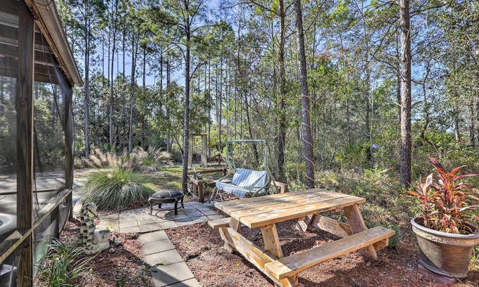 Salem Cottage | Keaton Beach Escape w/Hot Tub < 2 Mi to Shore
