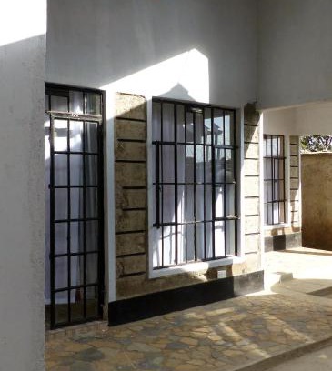 Nyeri Hotel | KEDOVO Cottages