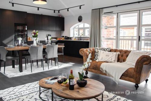 Poole Apartment | Keepers Cottage by Grandeur Property
