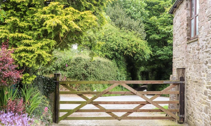 Liskeard House | KEEPERS COTTAGE, pet friendly, character holiday cottage in Liskeard