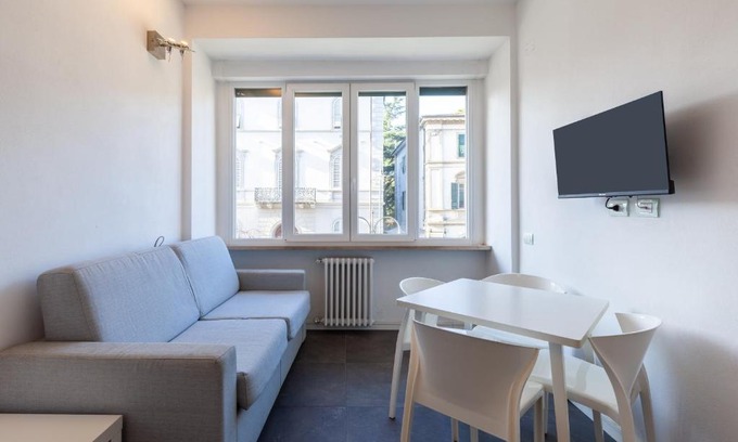 Pisa City Centre Apartment | Keith Haring - giallo