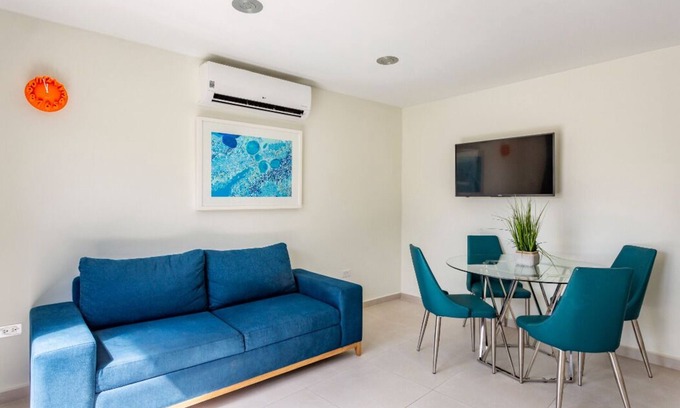 Washington Apartment | Keito 2BR APT #K3-3 min to Palm Beach-Sleeps 4