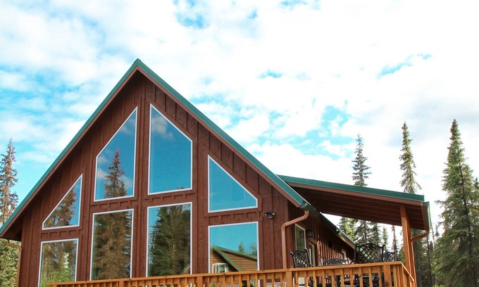 Soldotna Cabin | Kenai Riverfront Cabin, Private Fishing Platforms & Processing Room