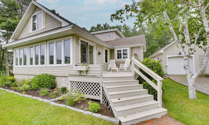 Kennebunkport Cottage | Kennebunkport Getaway w/Grill: Walk to Beach!