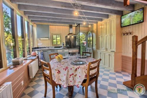 Plelo House | Ker desiree