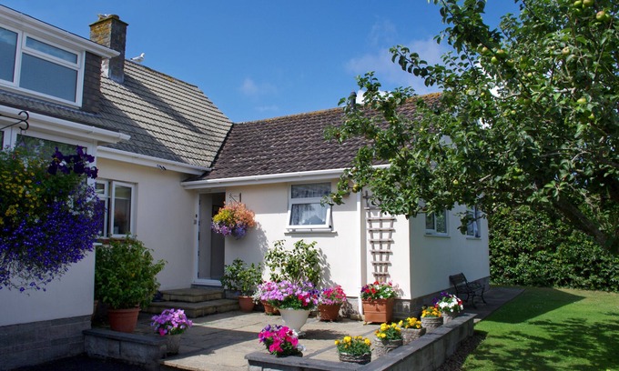 Constantine Bay House | Kernyk - One Bedroom House, Sleeps 2