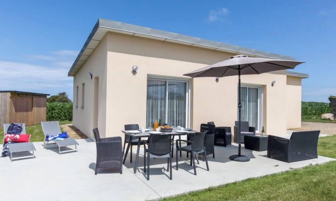 Saint-Jean-du-Doigt House | Kervennou by Interhome