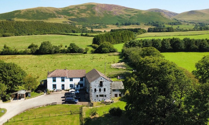 Keswick Cottage | KESTREL COTTAGE, pet friendly, with open fire in Bassenthwaite