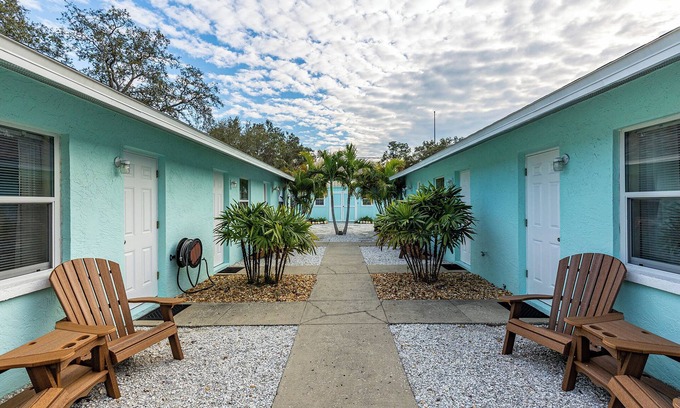 Tarpon Springs Apartment | Key West Style Bungalows!