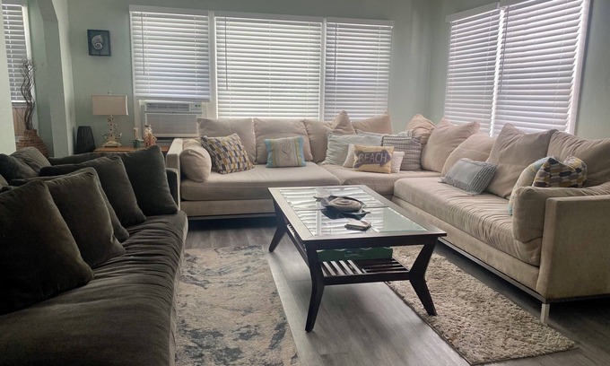 Lake Worth House | Key West Style House, Large Living Room, Driveway, Fenced Yard, Close to Beach