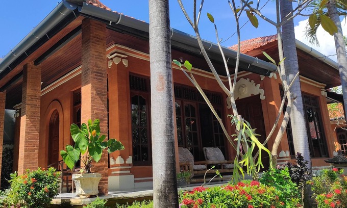 Lovina House | Keyani Bungalow's With Quiet and Comfortable Very Suitable for Pension Day