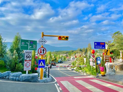 Pong Ta Long House | Khaoyai Art Tree